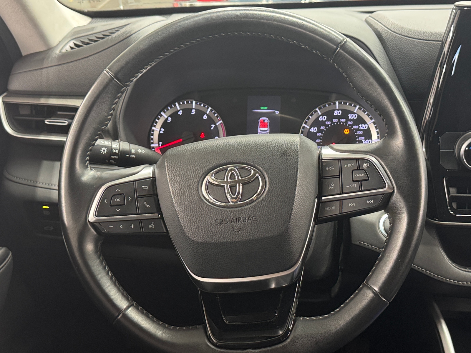 Thumbnail: 2020 Toyota Highlander - 5