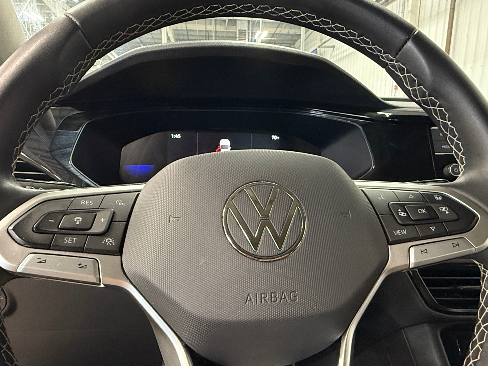 Thumbnail: 2023 Volkswagen Taos - 5