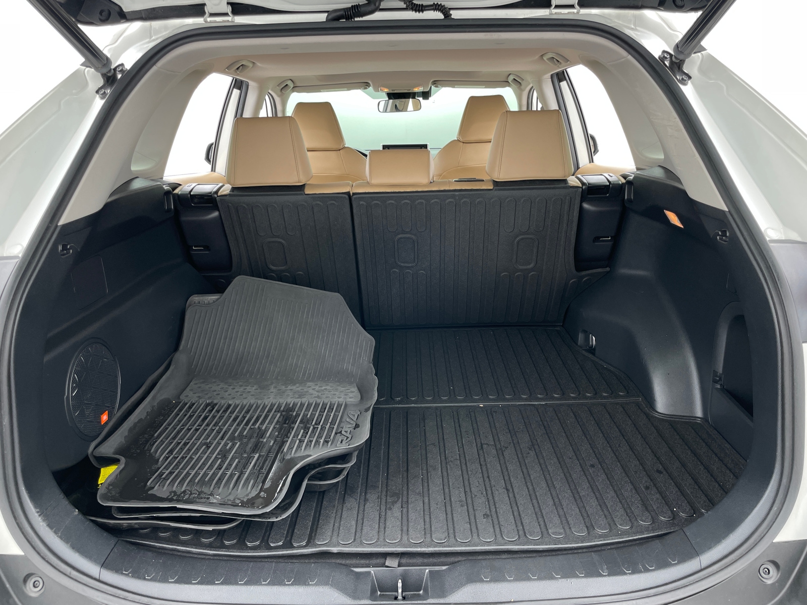 Thumbnail: 2021 Toyota RAV4 - 6