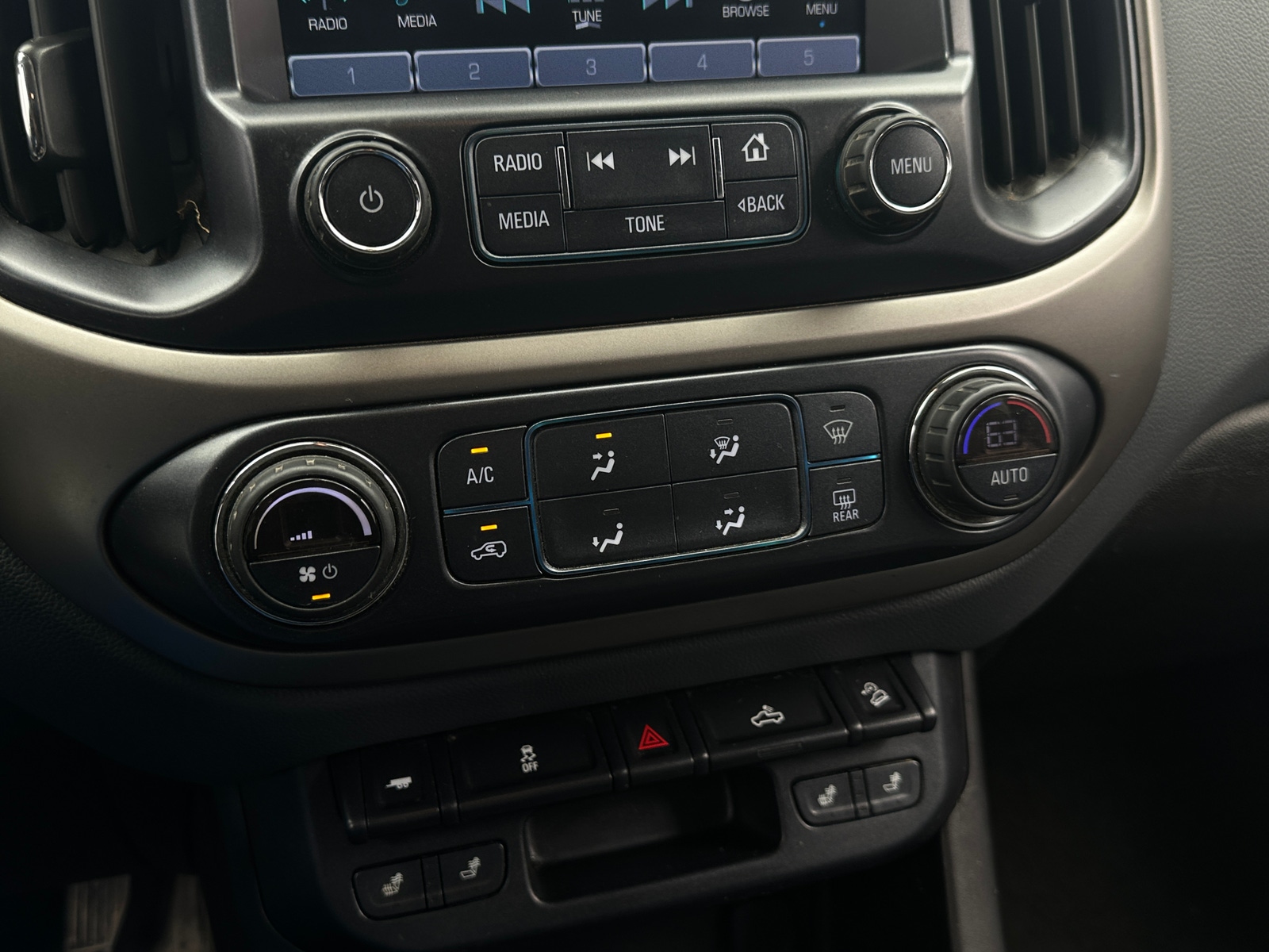 Thumbnail: 2018 Chevrolet Colorado - 4