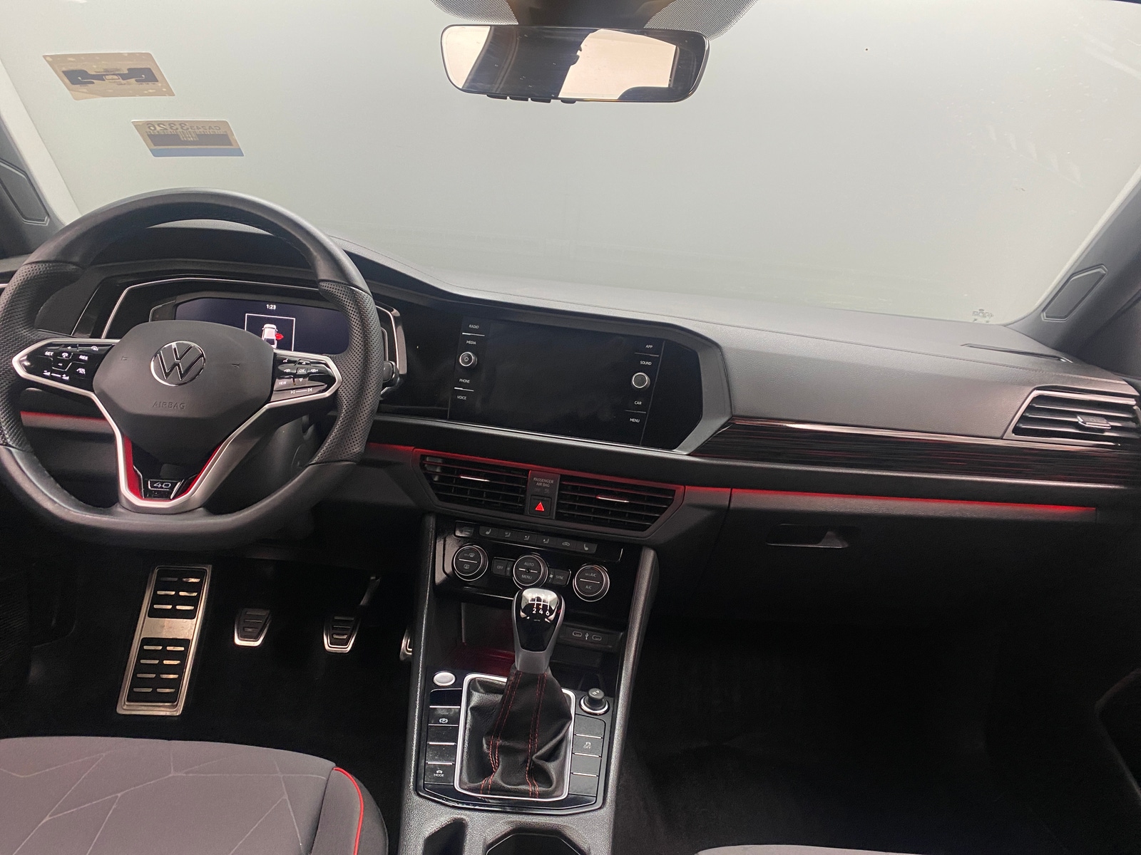 Thumbnail: 2024 Volkswagen Jetta - 3