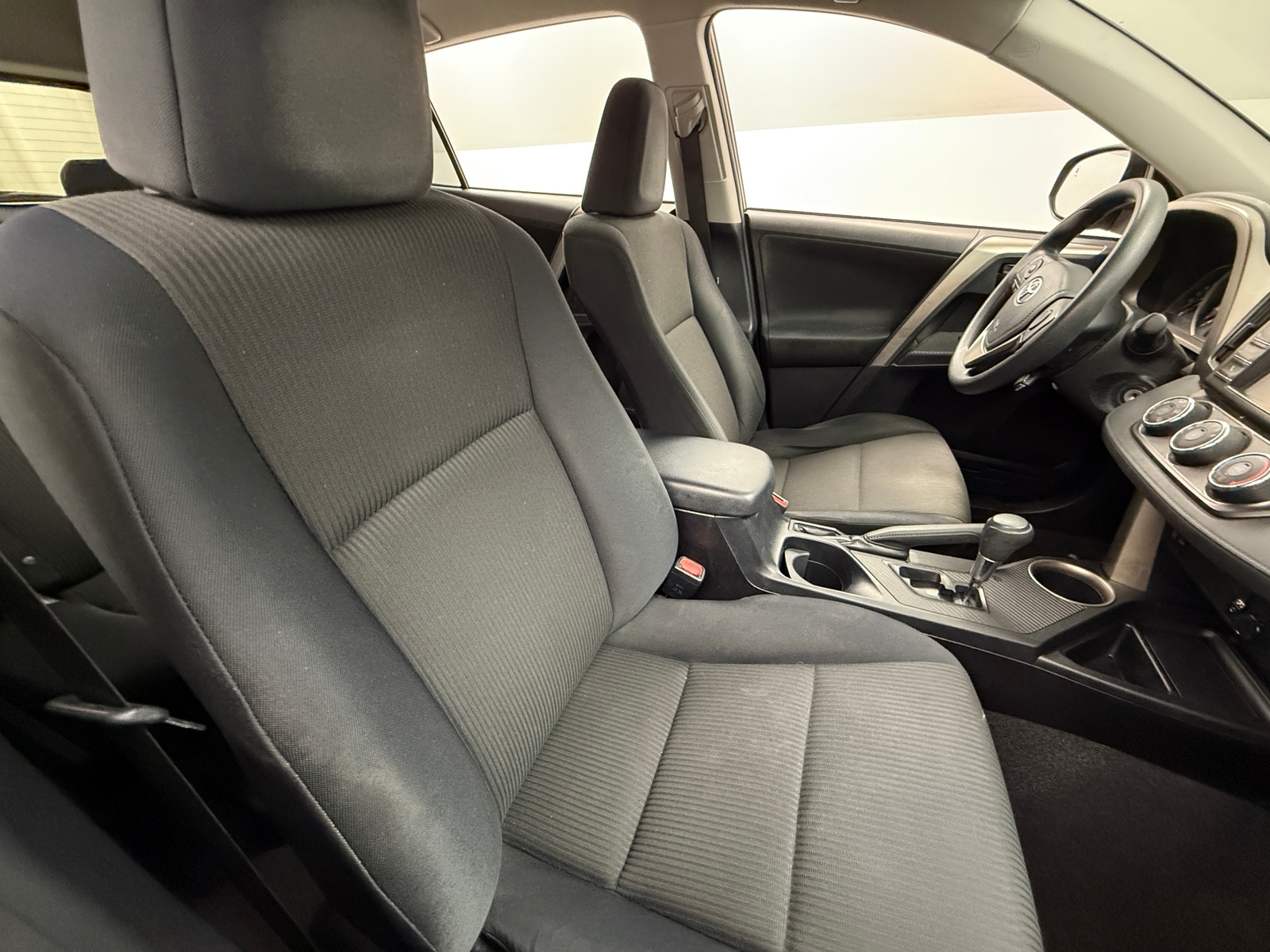 Thumbnail: 2014 Toyota RAV4 - 2