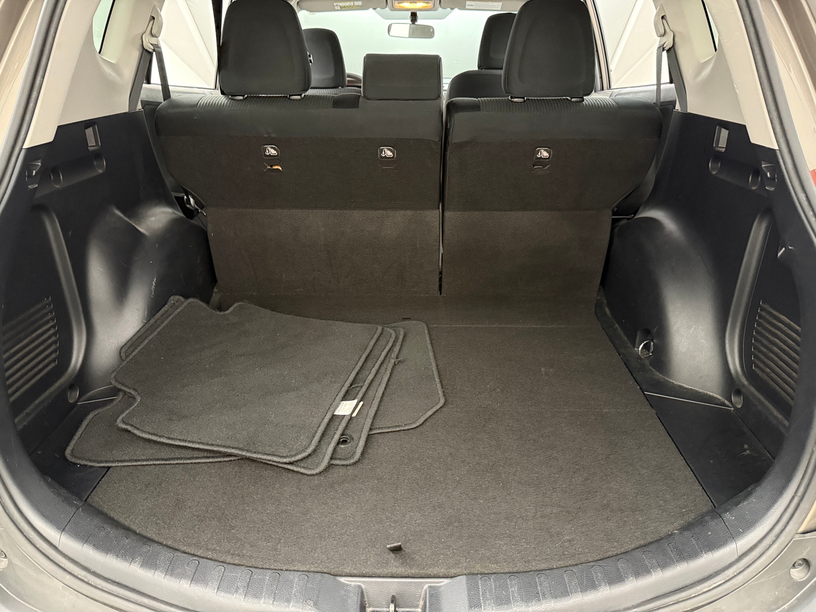 Thumbnail: 2014 Toyota RAV4 - 7