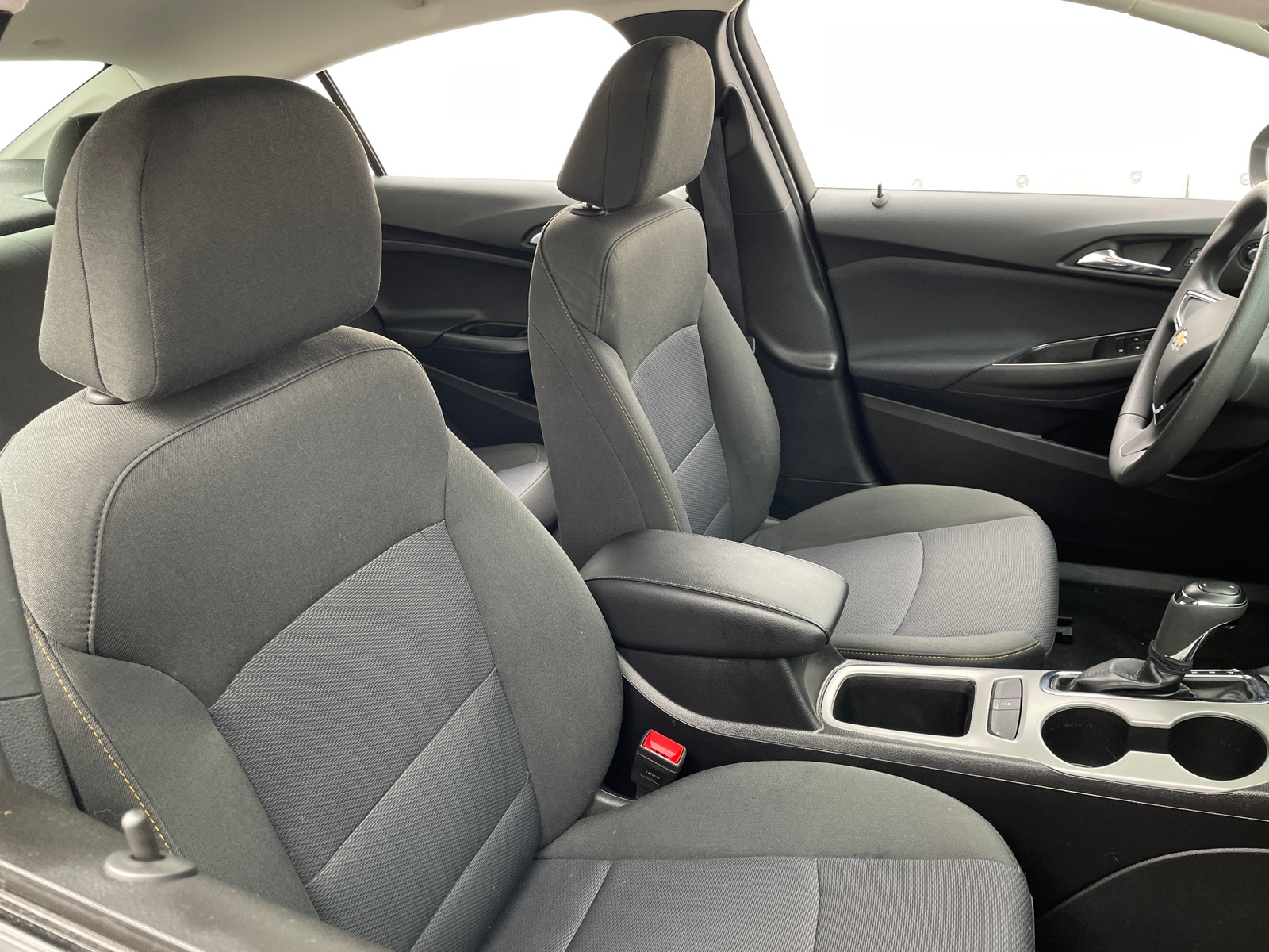 Thumbnail: 2017 Chevrolet Cruze - 2