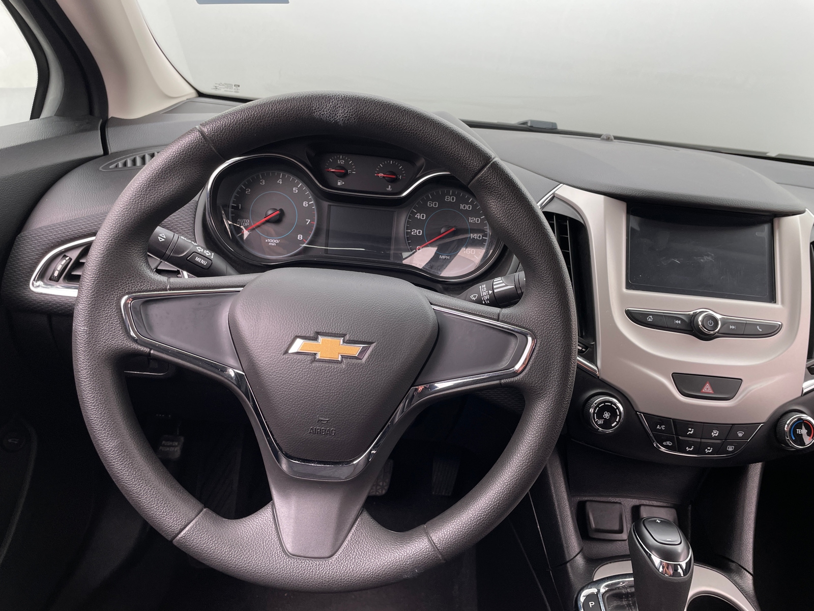 Thumbnail: 2017 Chevrolet Cruze - 5