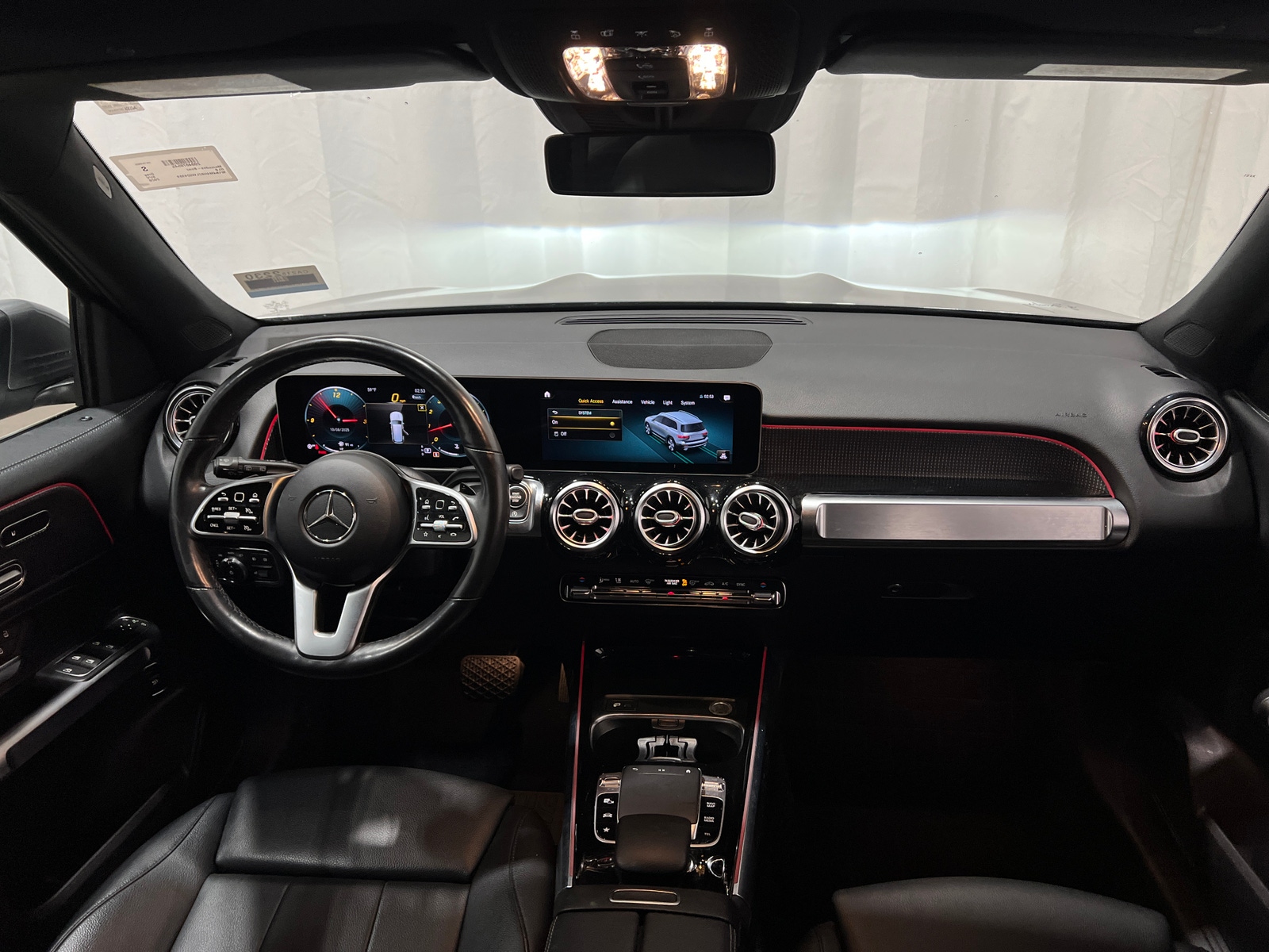 Thumbnail: 2020 Mercedes-Benz GLB - 2