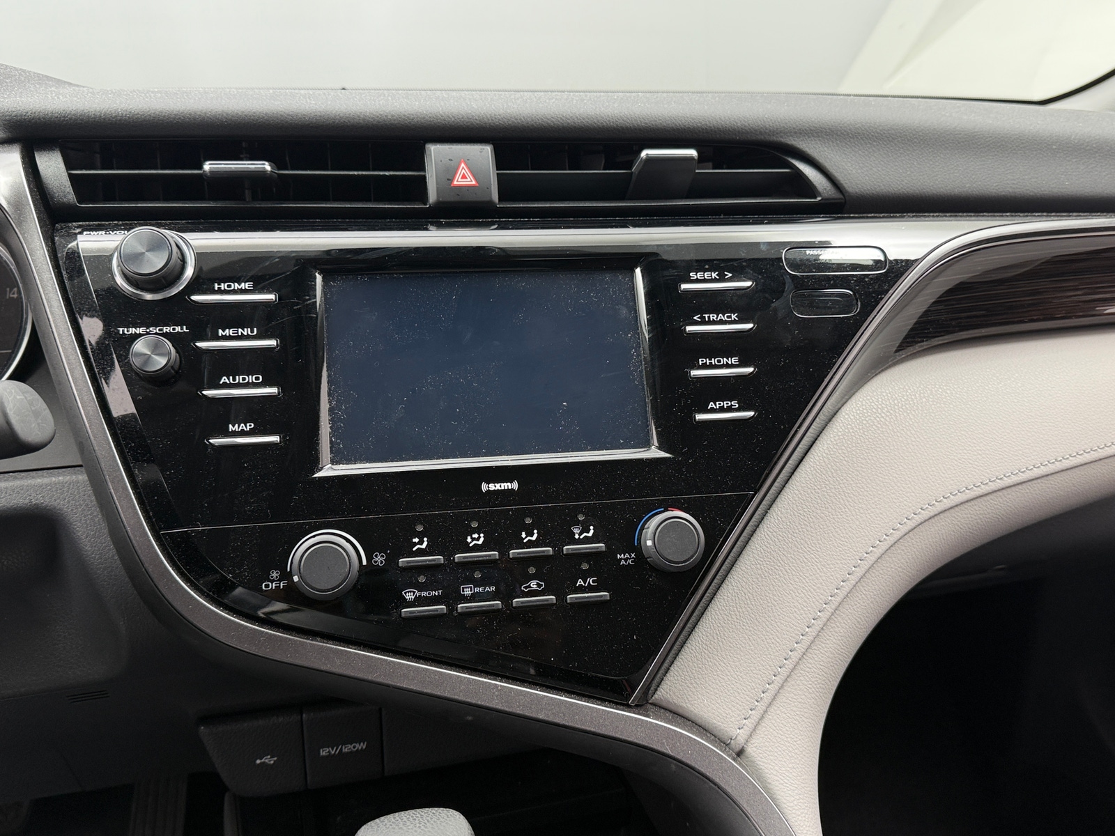 Thumbnail: 2020 Toyota Camry - 4