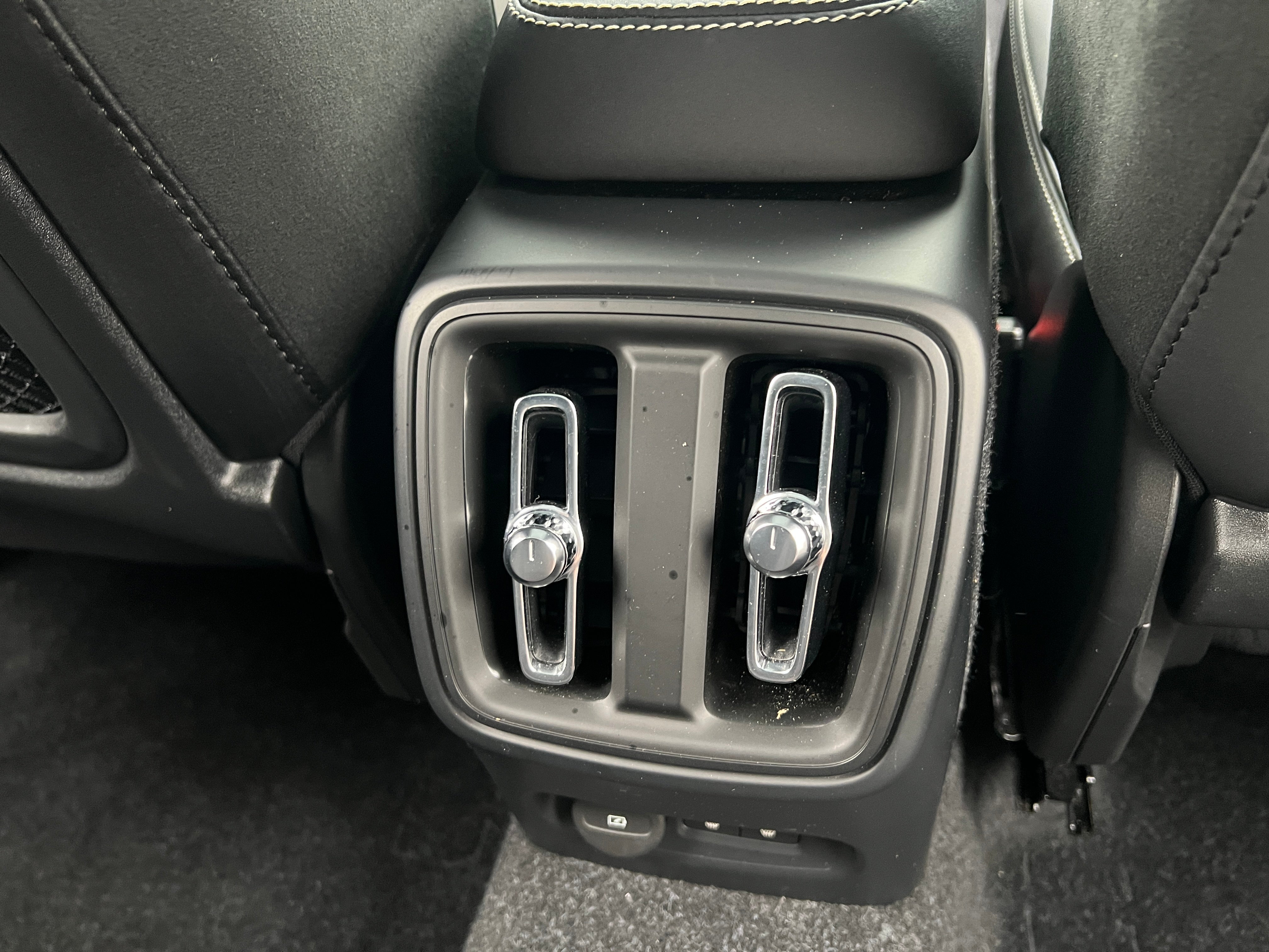 Used 2024 Volvo XC40 Plus with VIN YV4EH3HL2R2238249 for sale in Auburn, WA