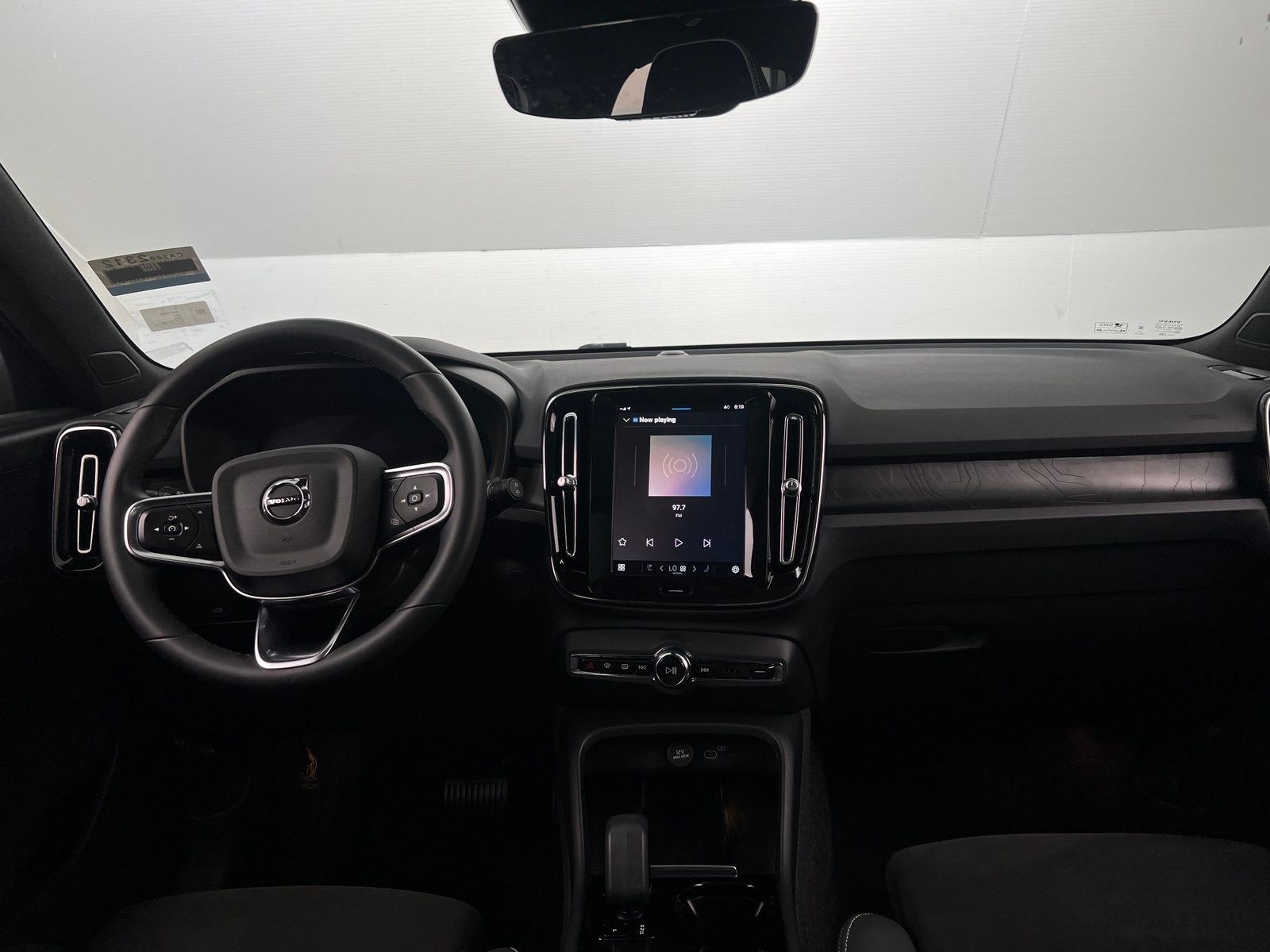 Thumbnail: 2024 Volvo XC40 - 3