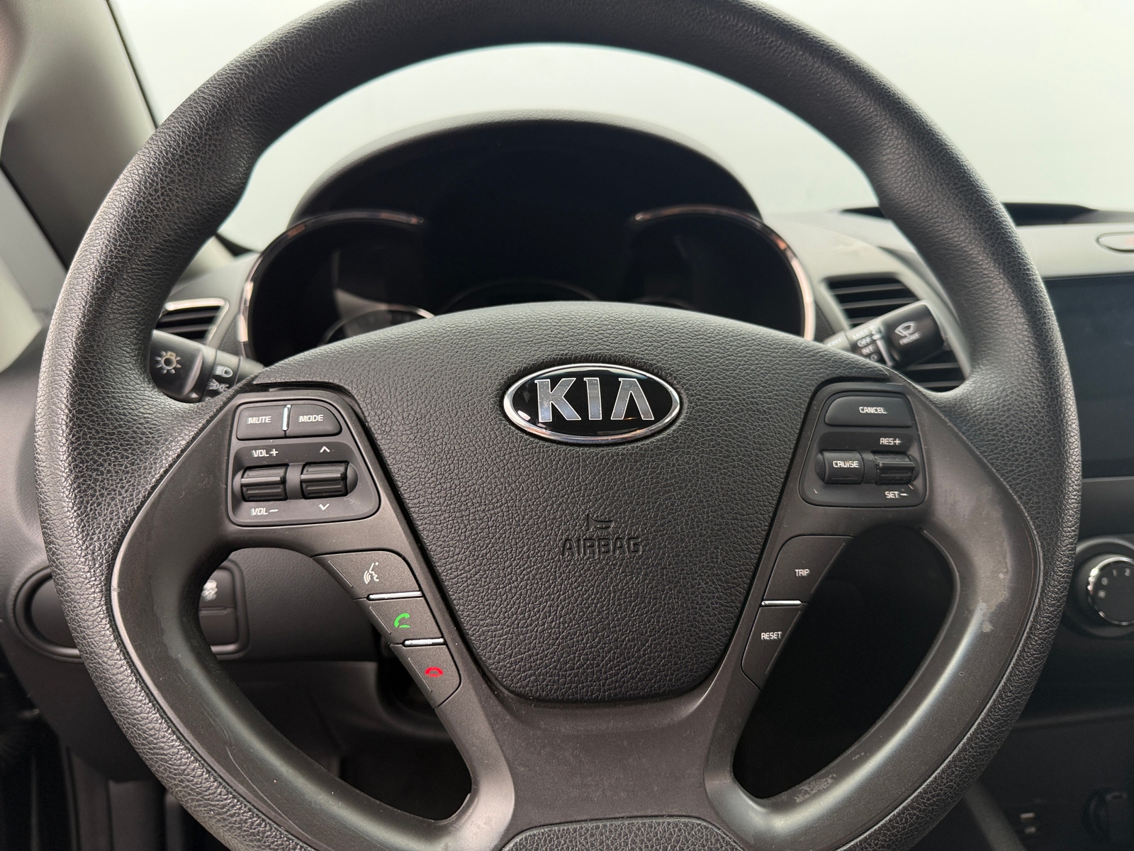 Thumbnail: 2018 Kia Forte - 5