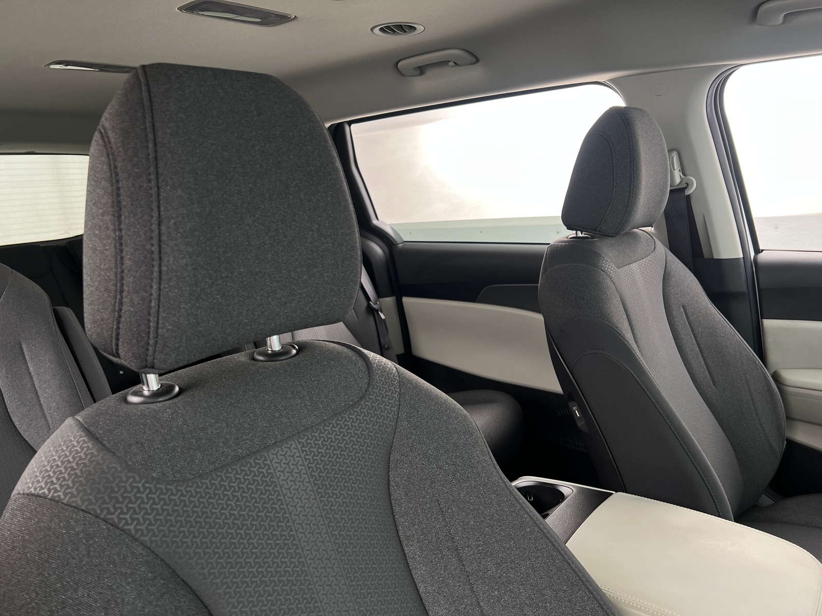 Thumbnail: 2022 Kia Carnival - 2