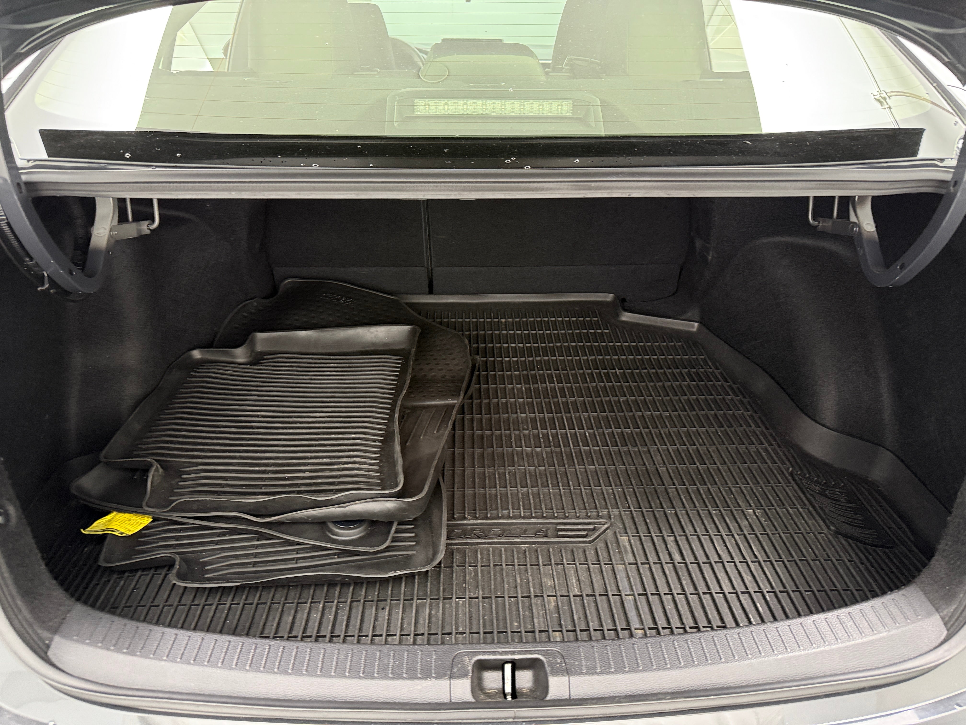 Used 2024 Toyota Corolla LE with VIN JTDBDMHE8R3008847 for sale in Eagan, Minnesota