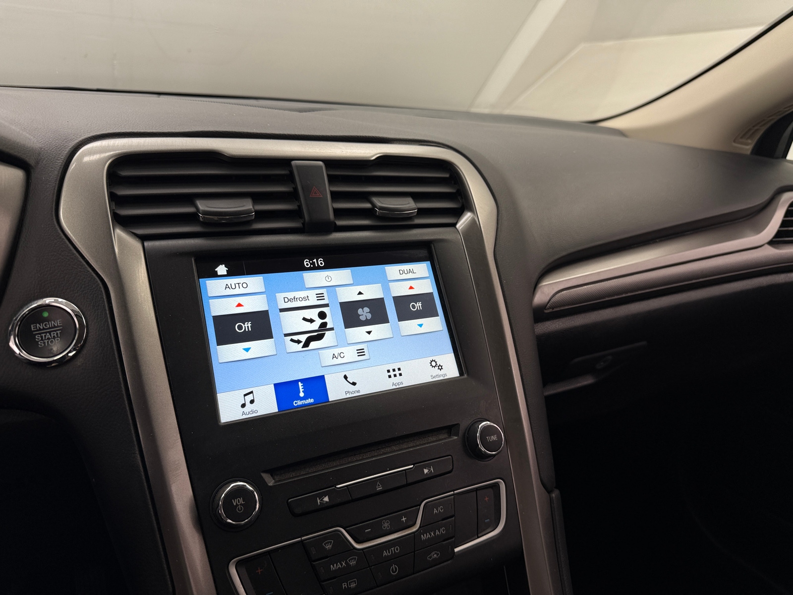 Thumbnail: 2017 Ford Fusion - 4