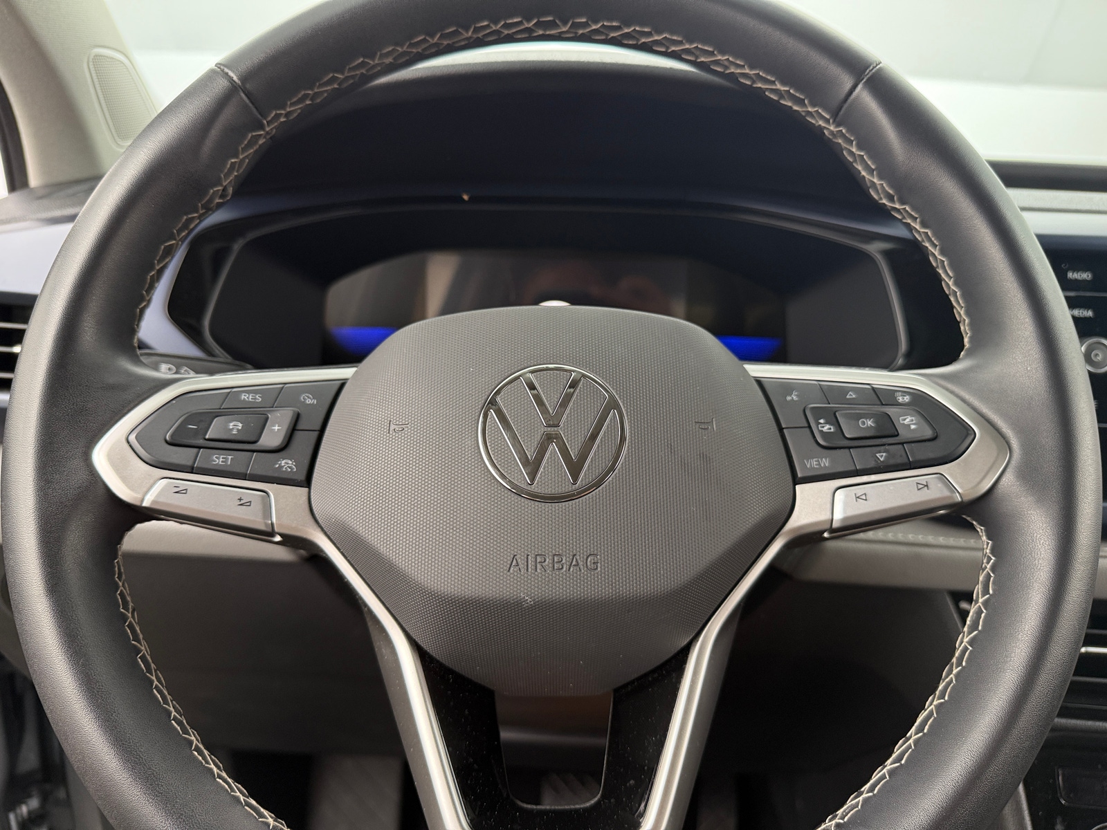 Thumbnail: 2024 Volkswagen Taos - 4