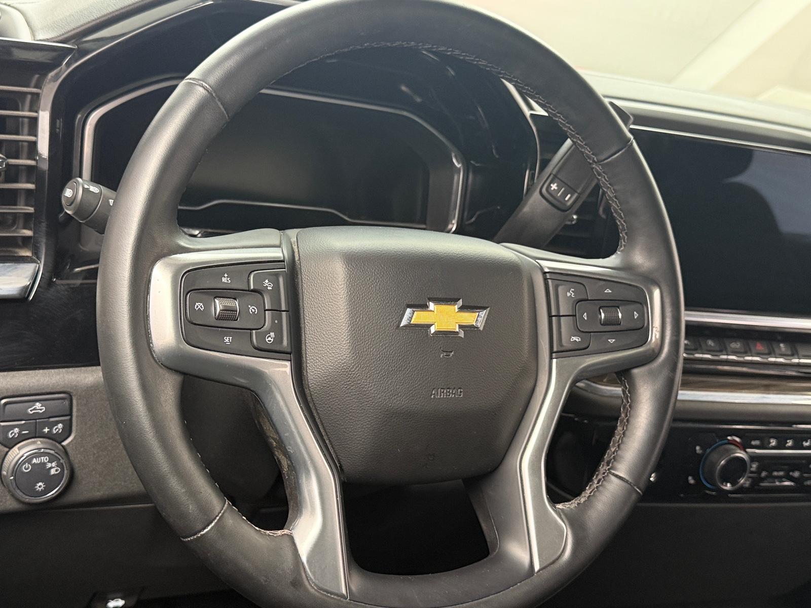 Thumbnail: 2023 Chevrolet Silverado 1500 - 5
