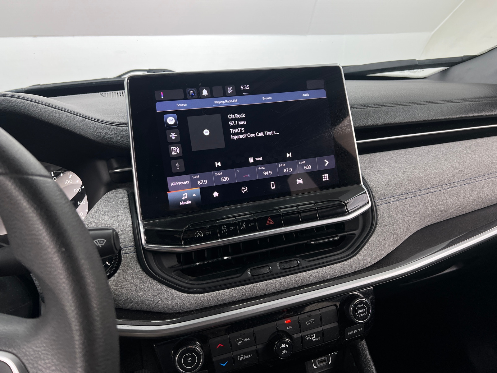 Thumbnail: 2023 Jeep Compass - 4