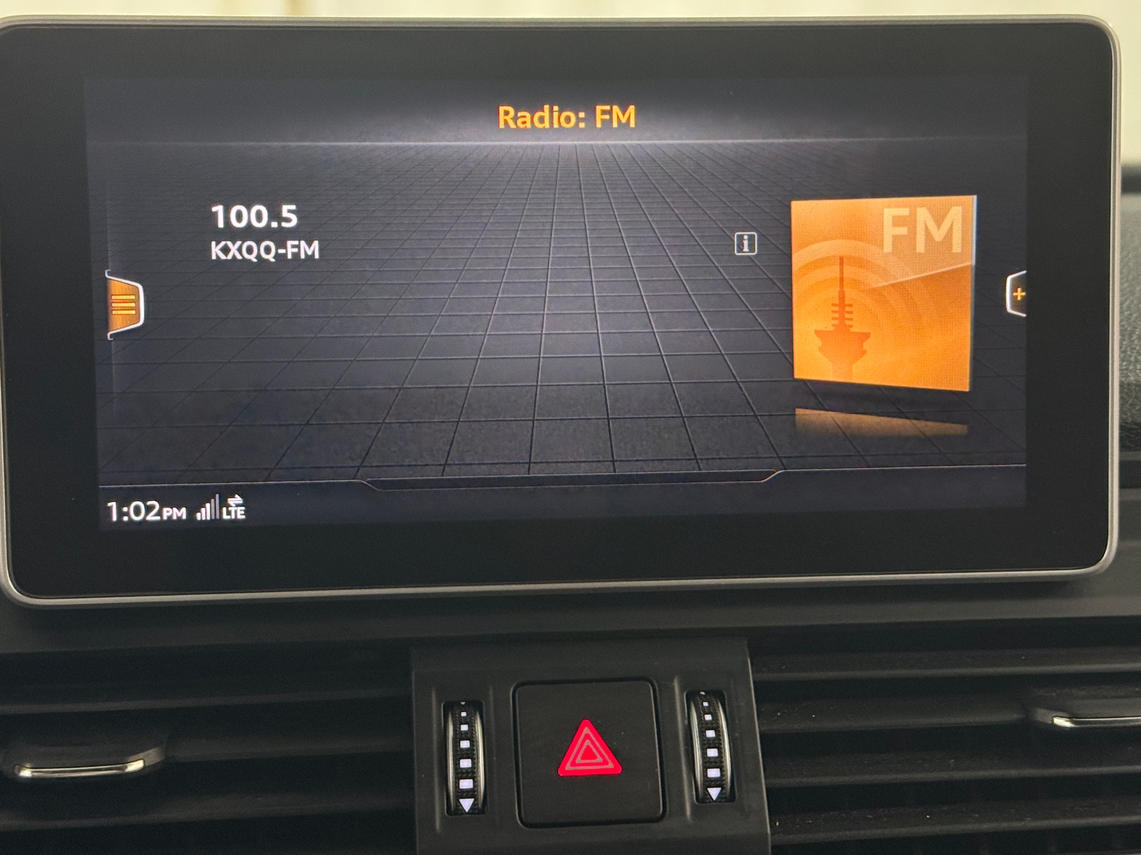 Thumbnail: 2019 Audi SQ5 - 4