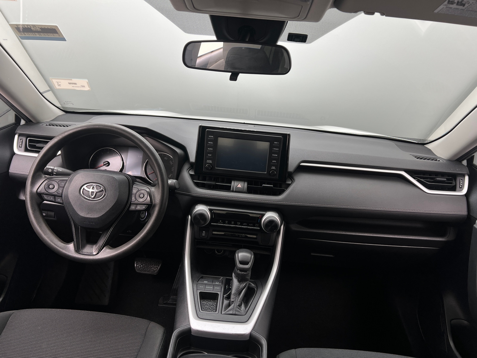 Thumbnail: 2019 Toyota RAV4 - 3