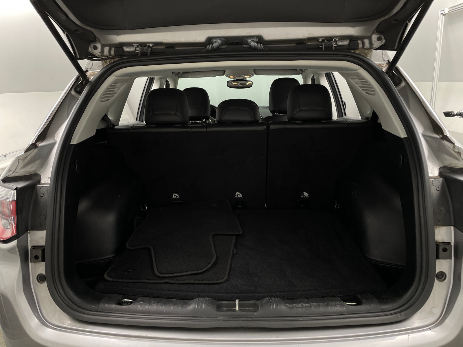 Thumbnail: 2019 Jeep Compass - 6