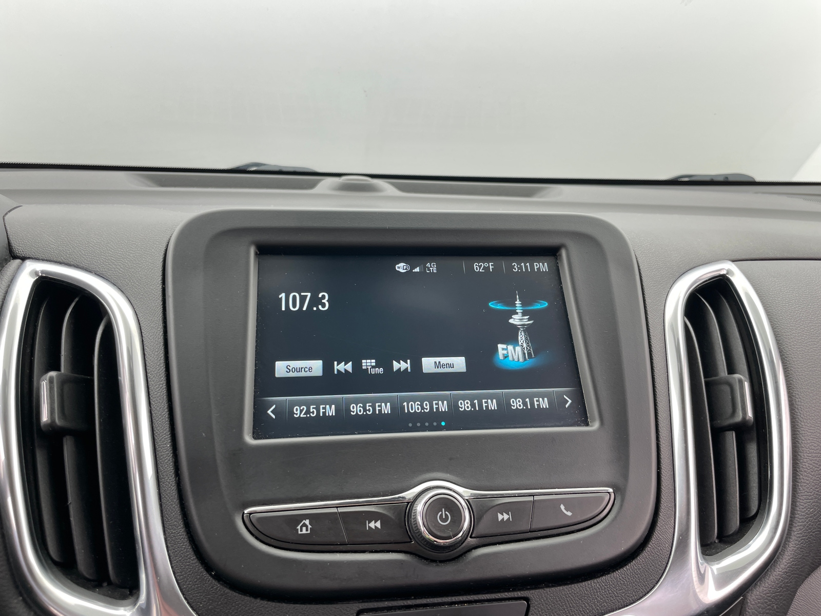 Thumbnail: 2018 Chevrolet Equinox - 4