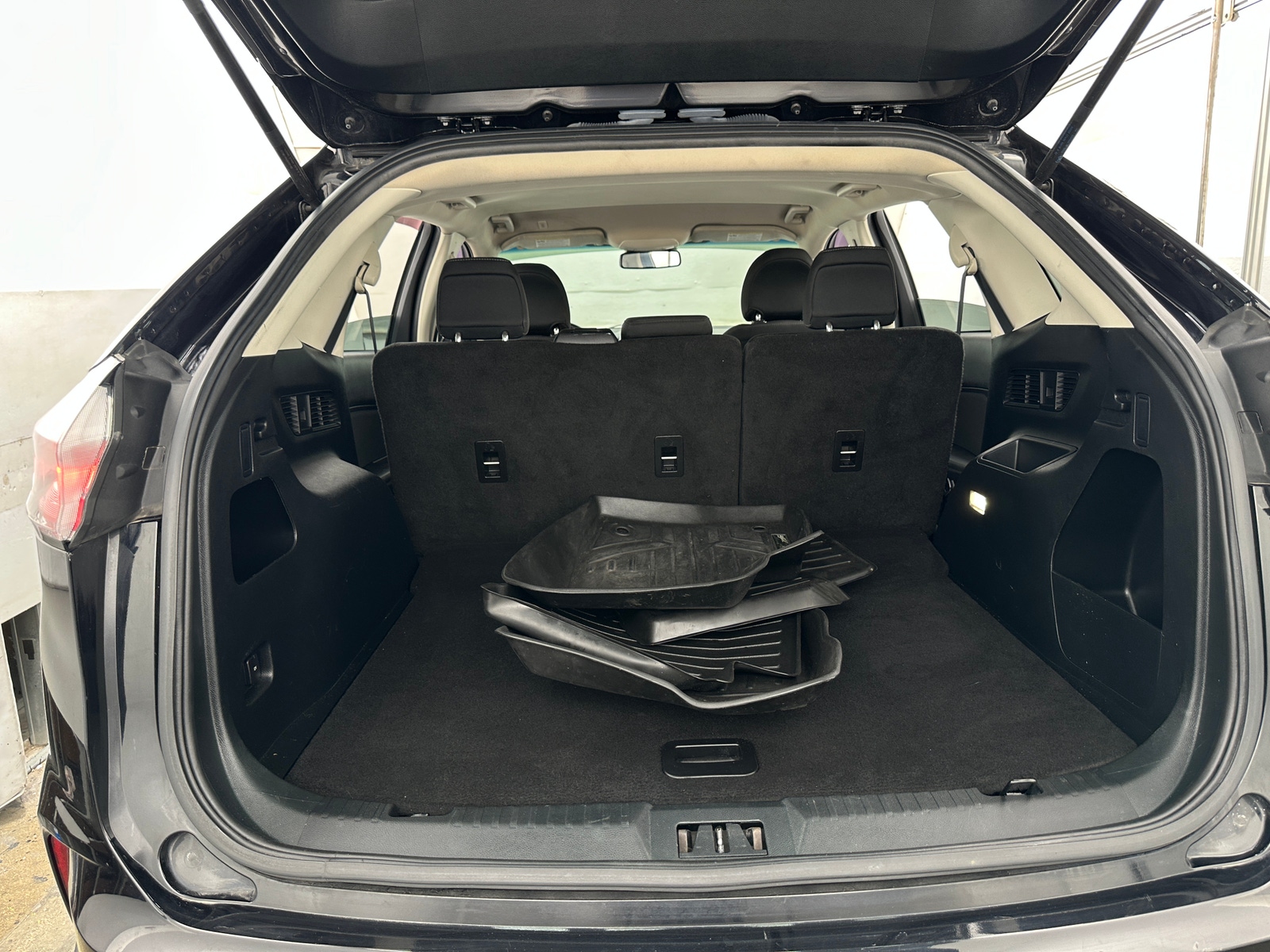 Thumbnail: 2019 Ford Edge - 7