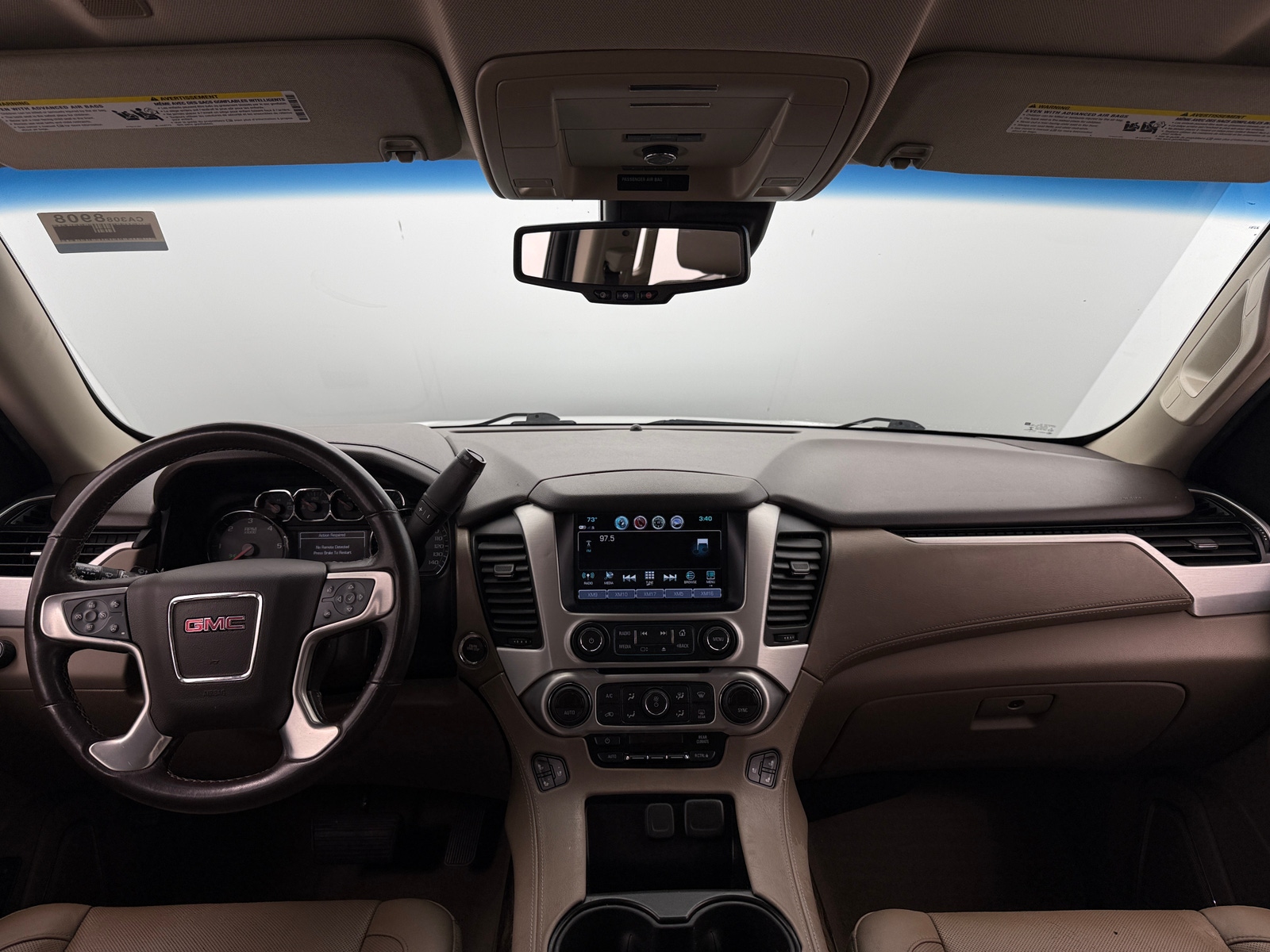 Thumbnail: 2019 GMC Yukon XL - 3