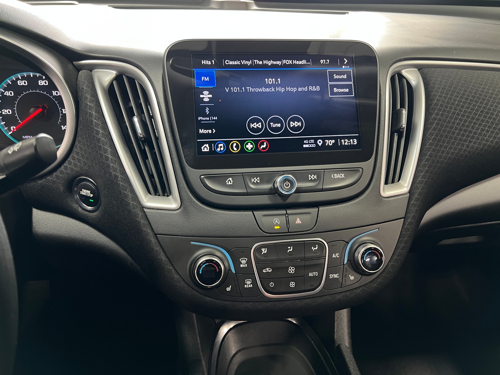 Thumbnail: 2024 Chevrolet Malibu - 4