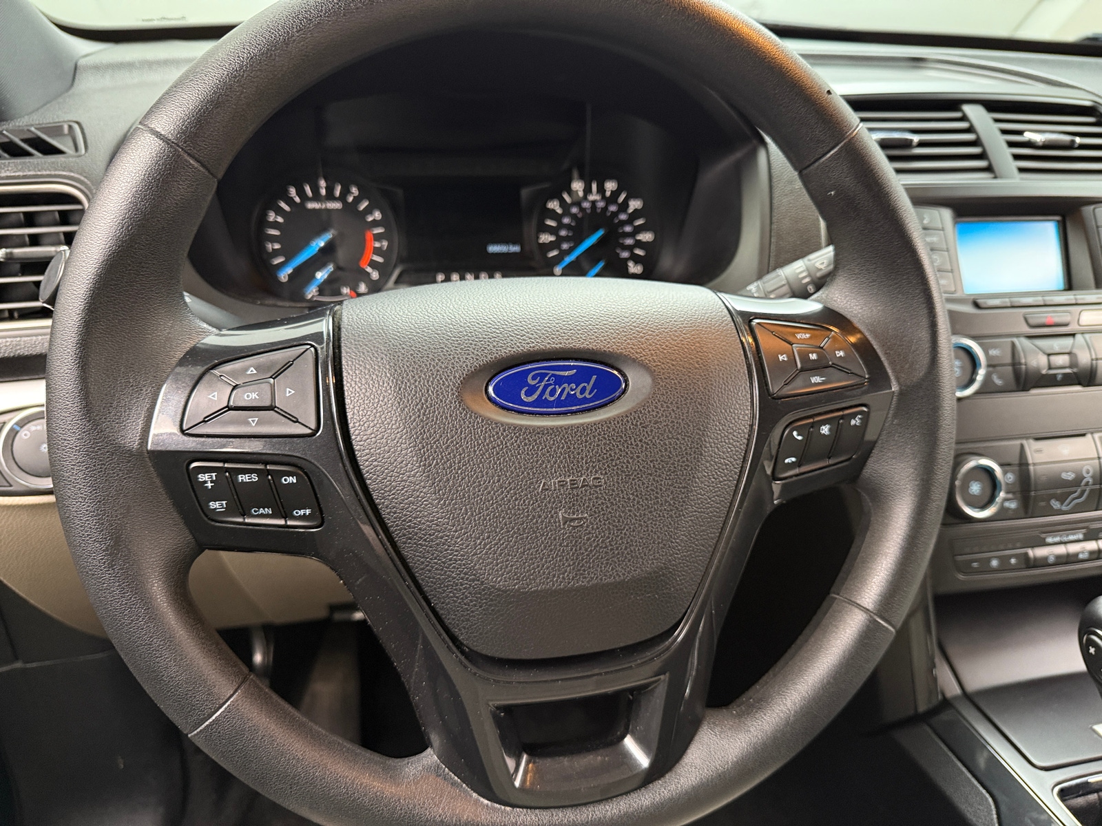 Thumbnail: 2019 Ford Explorer - 5