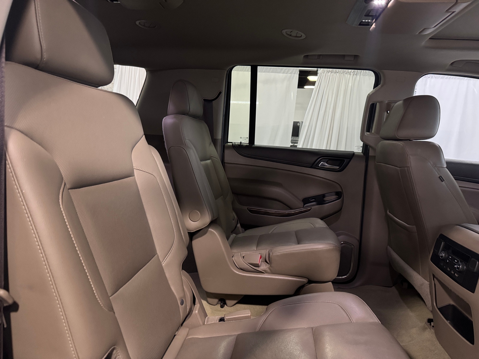 Thumbnail: 2017 GMC Yukon XL - 5