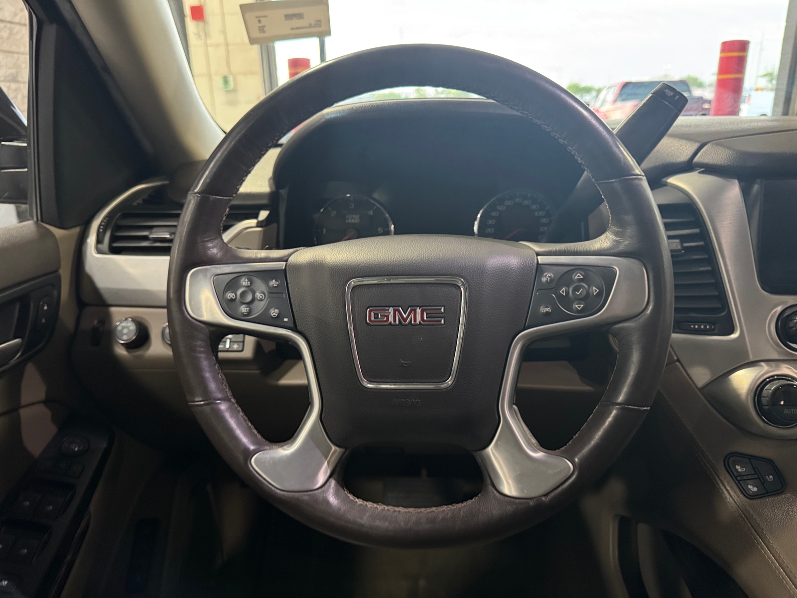 Thumbnail: 2017 GMC Yukon XL - 4