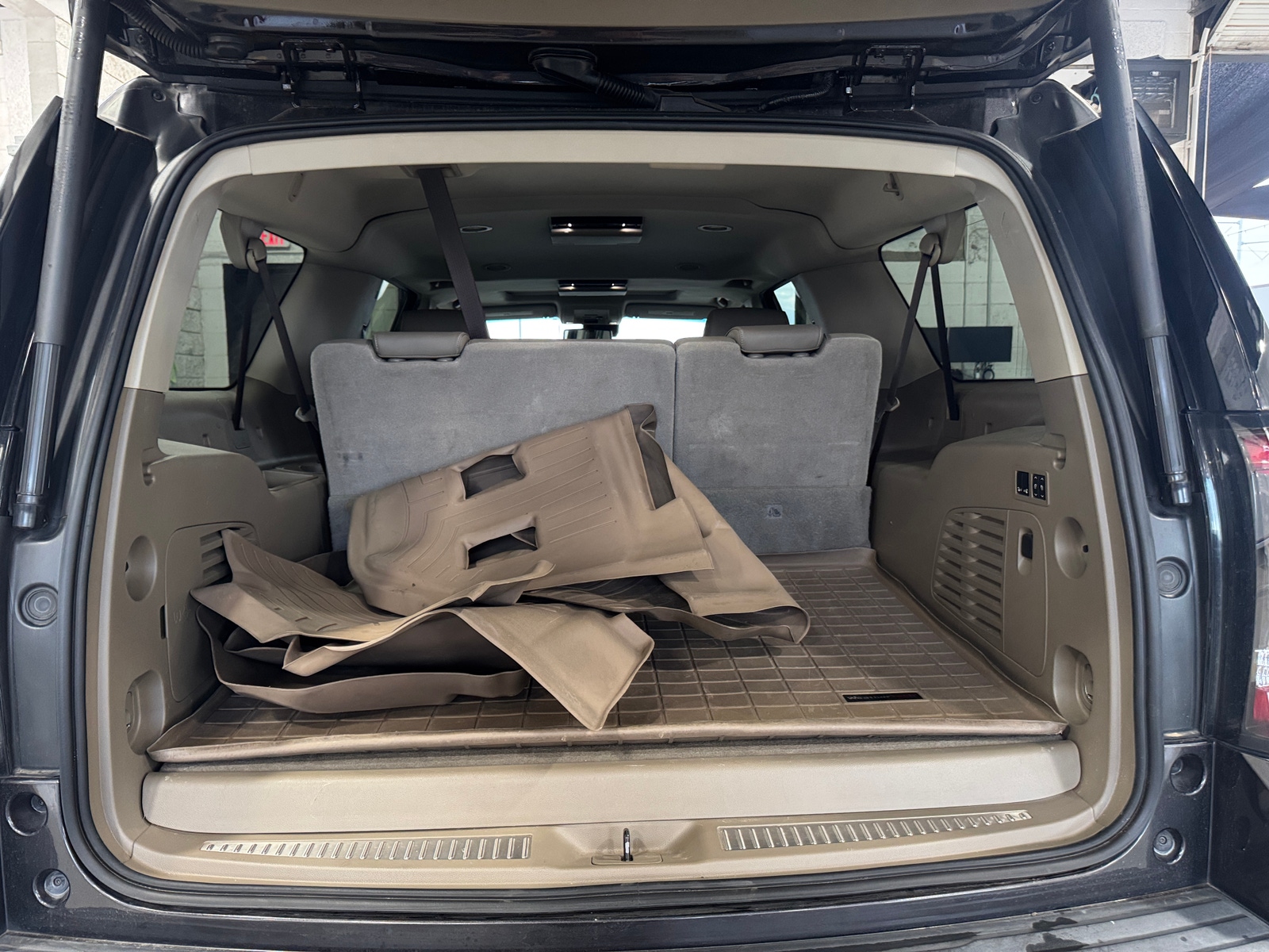 Thumbnail: 2017 GMC Yukon XL - 6
