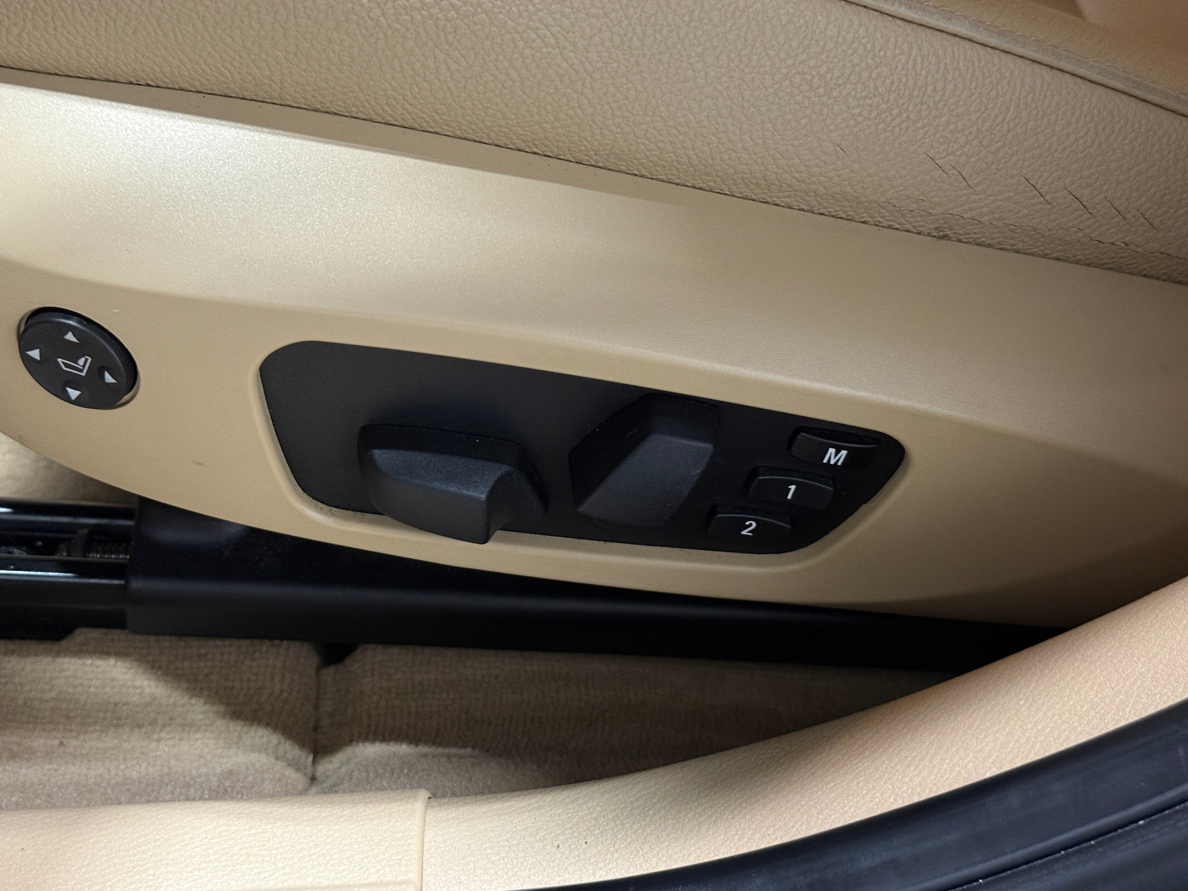 Used 2014 BMW X1 28i with VIN WBAVL1C59EVY21664 for sale in Oak Creek, WI