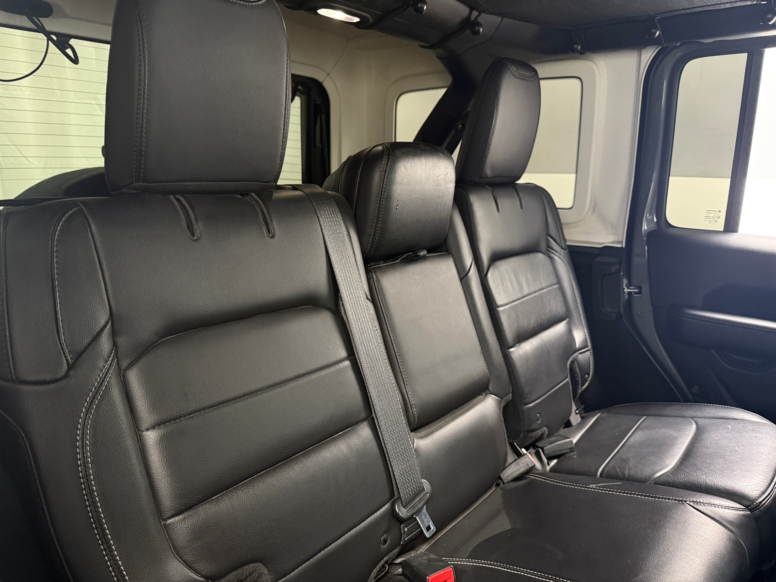 Thumbnail: 2018 Jeep Wrangler - 6