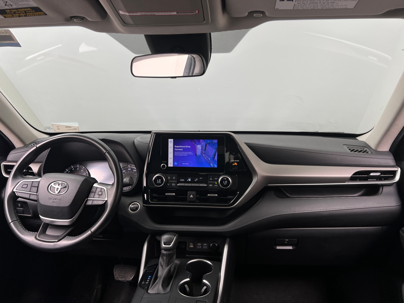 Thumbnail: 2024 Toyota Highlander - 3