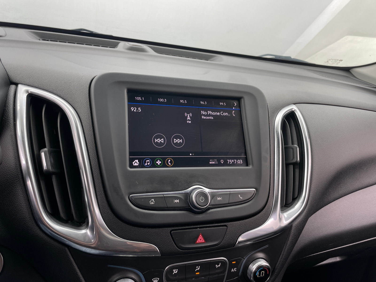 Thumbnail: 2020 Chevrolet Equinox - 4