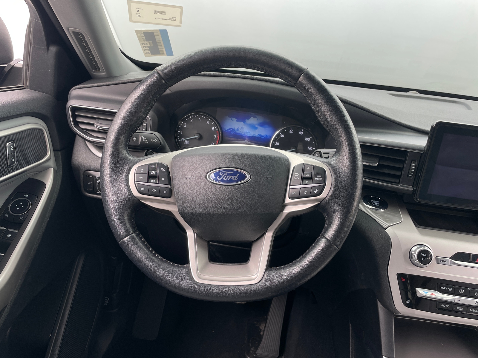 Thumbnail: 2021 Ford Explorer - 4