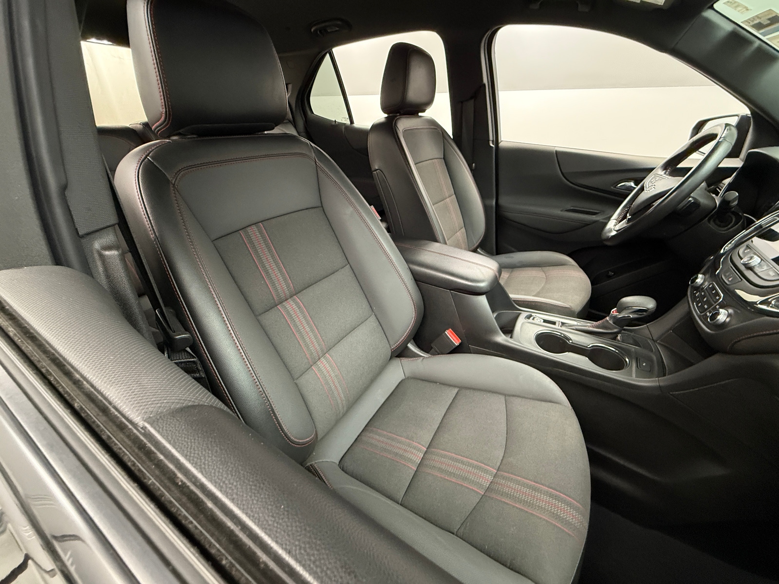 Thumbnail: 2022 Chevrolet Equinox - 2