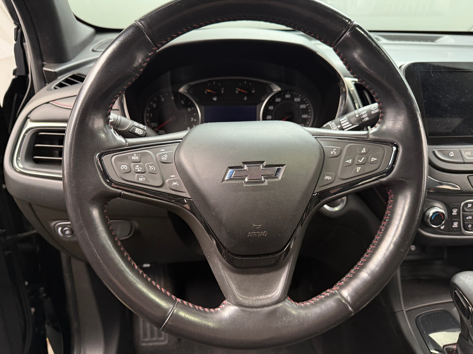 Thumbnail: 2022 Chevrolet Equinox - 5