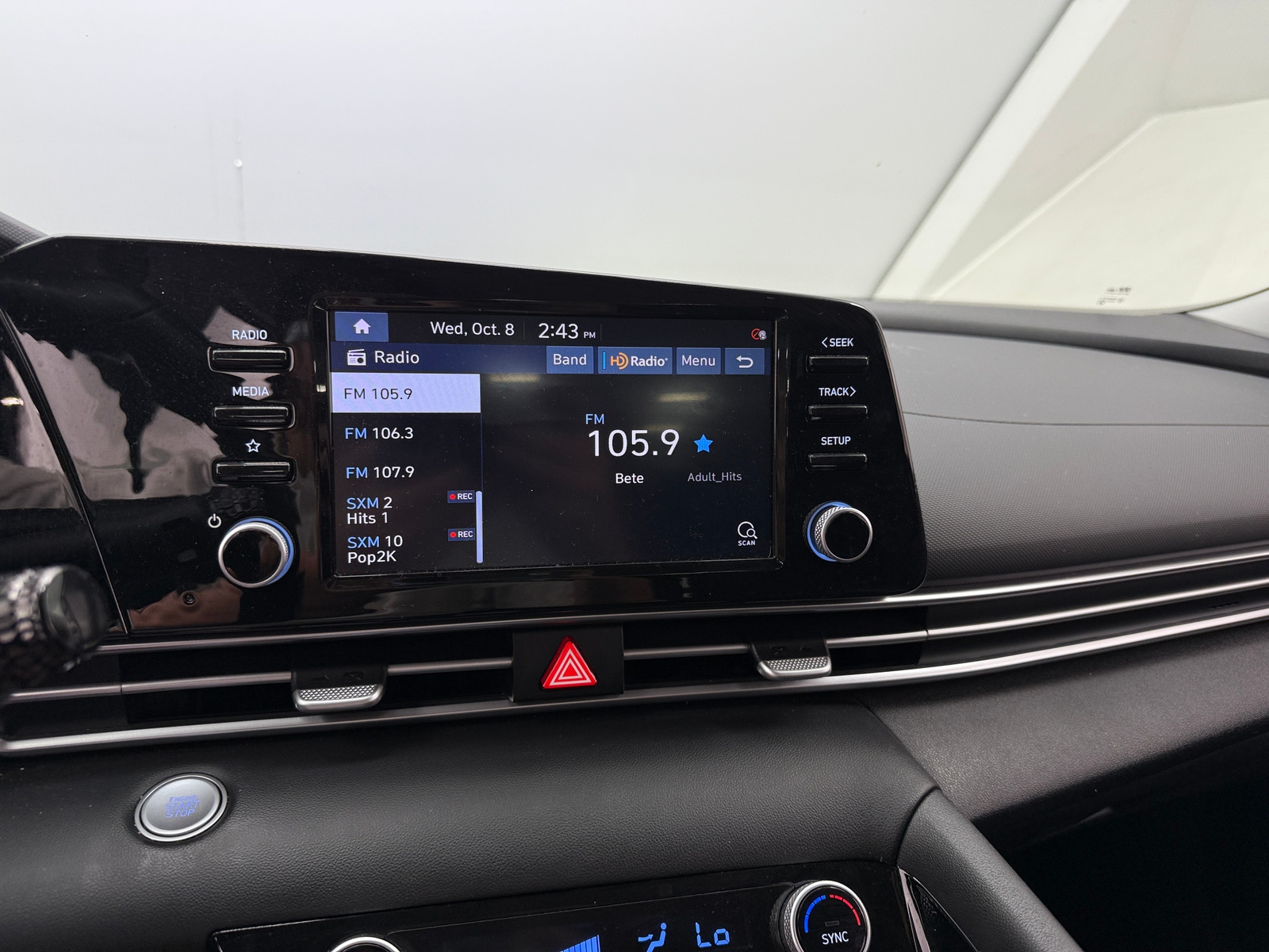 Thumbnail: 2022 Hyundai Elantra - 4