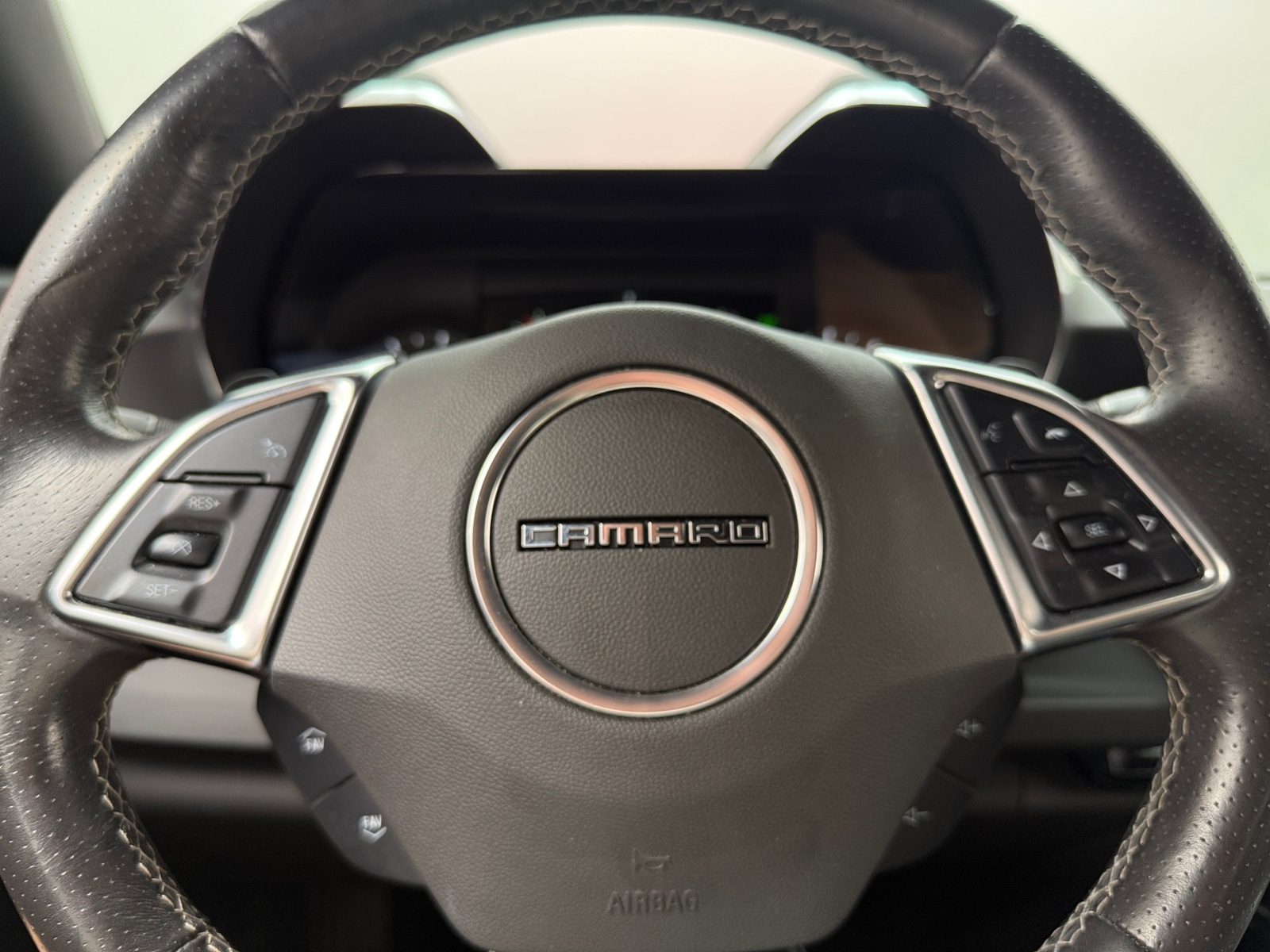Thumbnail: 2018 Chevrolet Camaro - 4