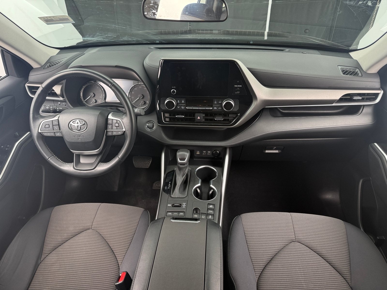 Thumbnail: 2023 Toyota Highlander - 3