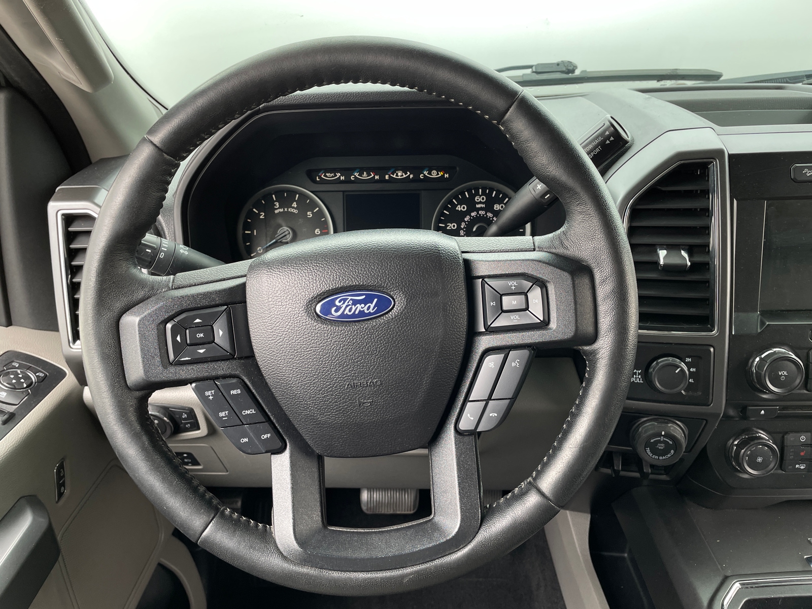 Thumbnail: 2017 Ford Econoline - 5
