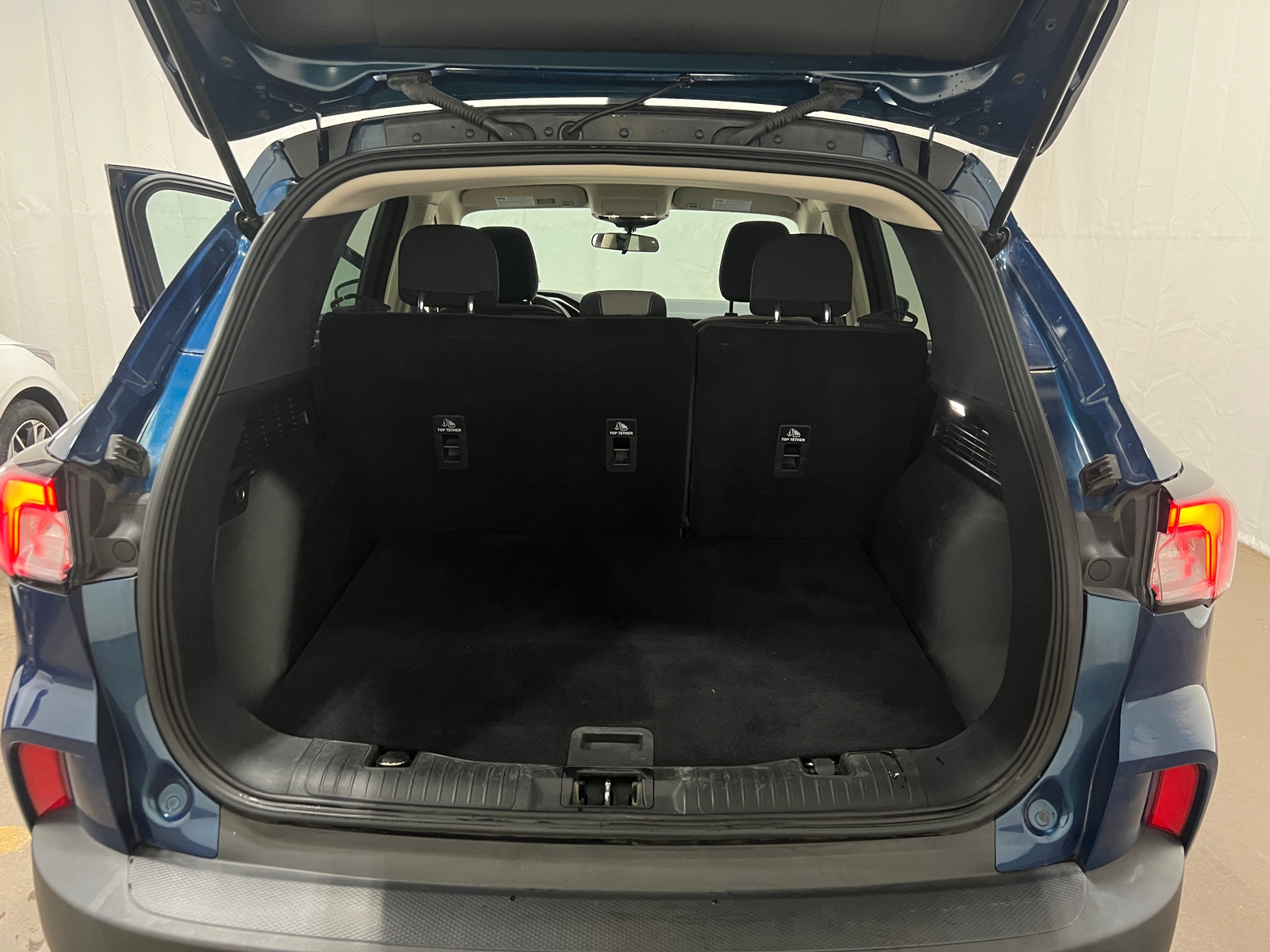 Thumbnail: 2020 Ford Escape - 7