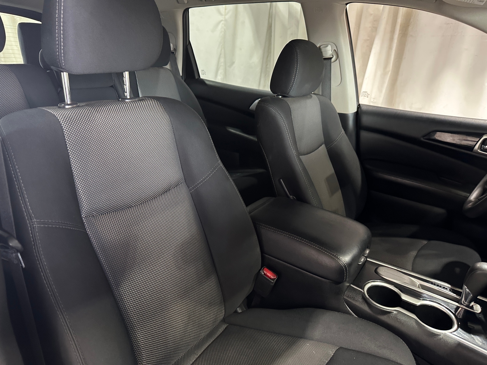 Thumbnail: 2020 Nissan Pathfinder - 2