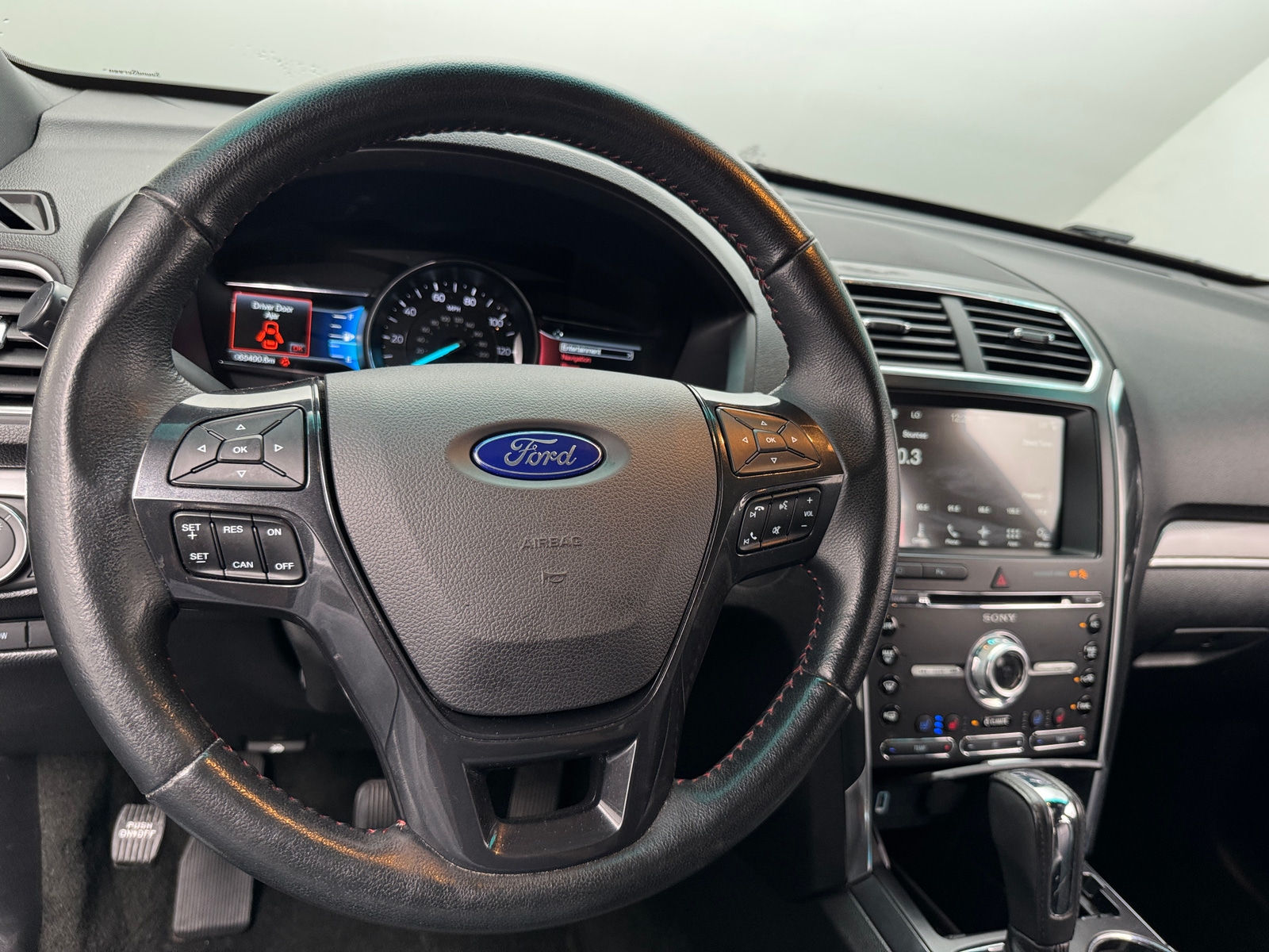 Thumbnail: 2017 Ford Explorer - 4