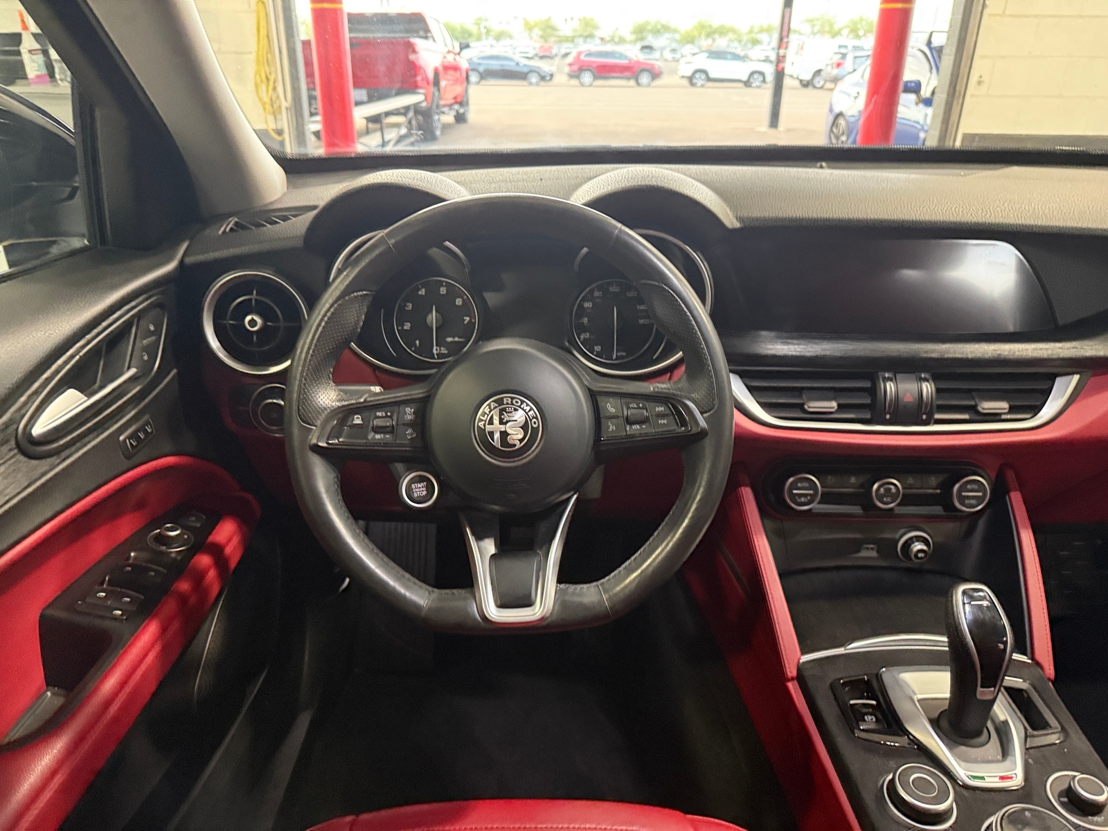 Thumbnail: 2021 Alfa Romeo Stelvio - 4