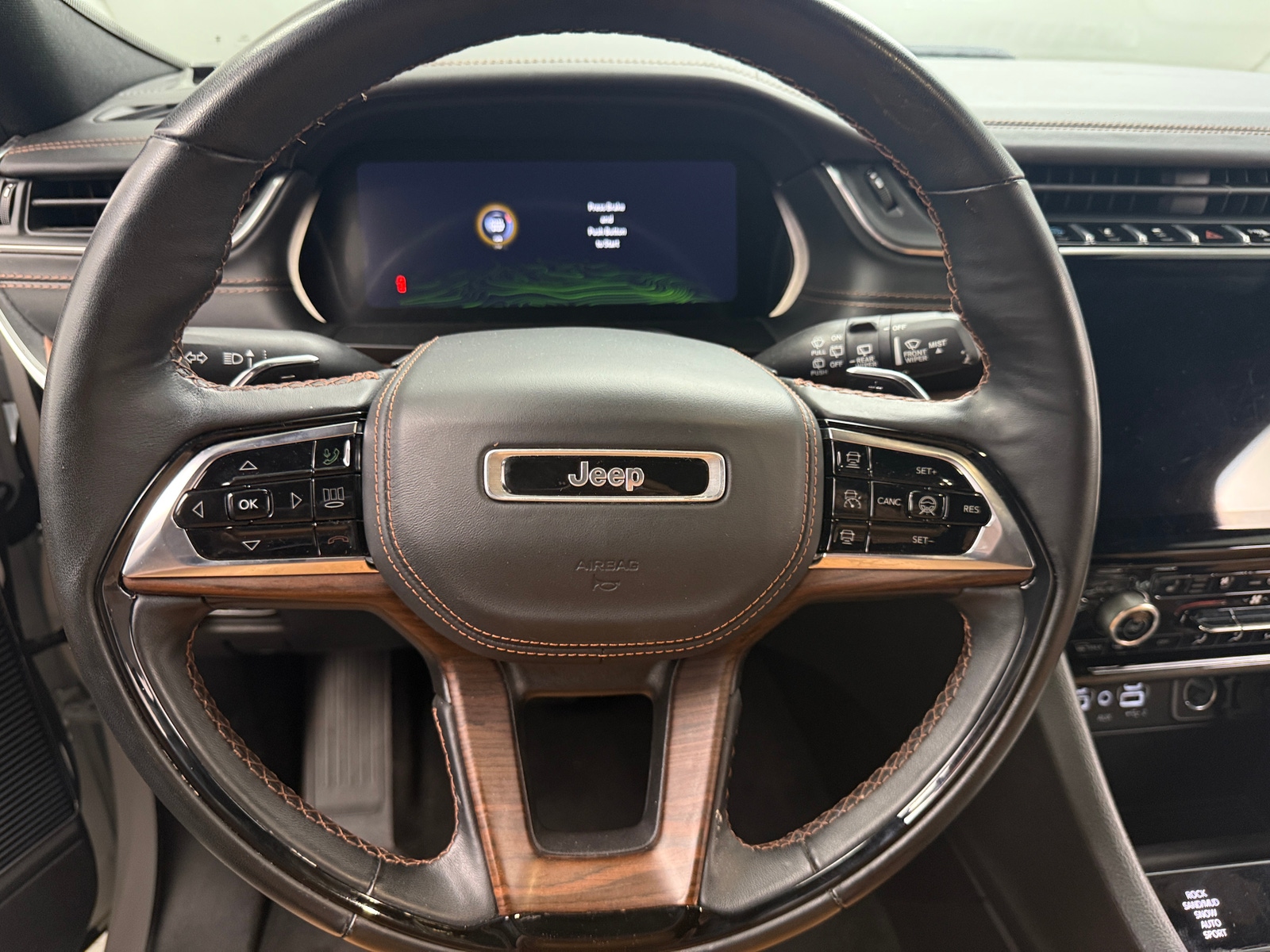 Thumbnail: 2022 Jeep Grand Cherokee - 4