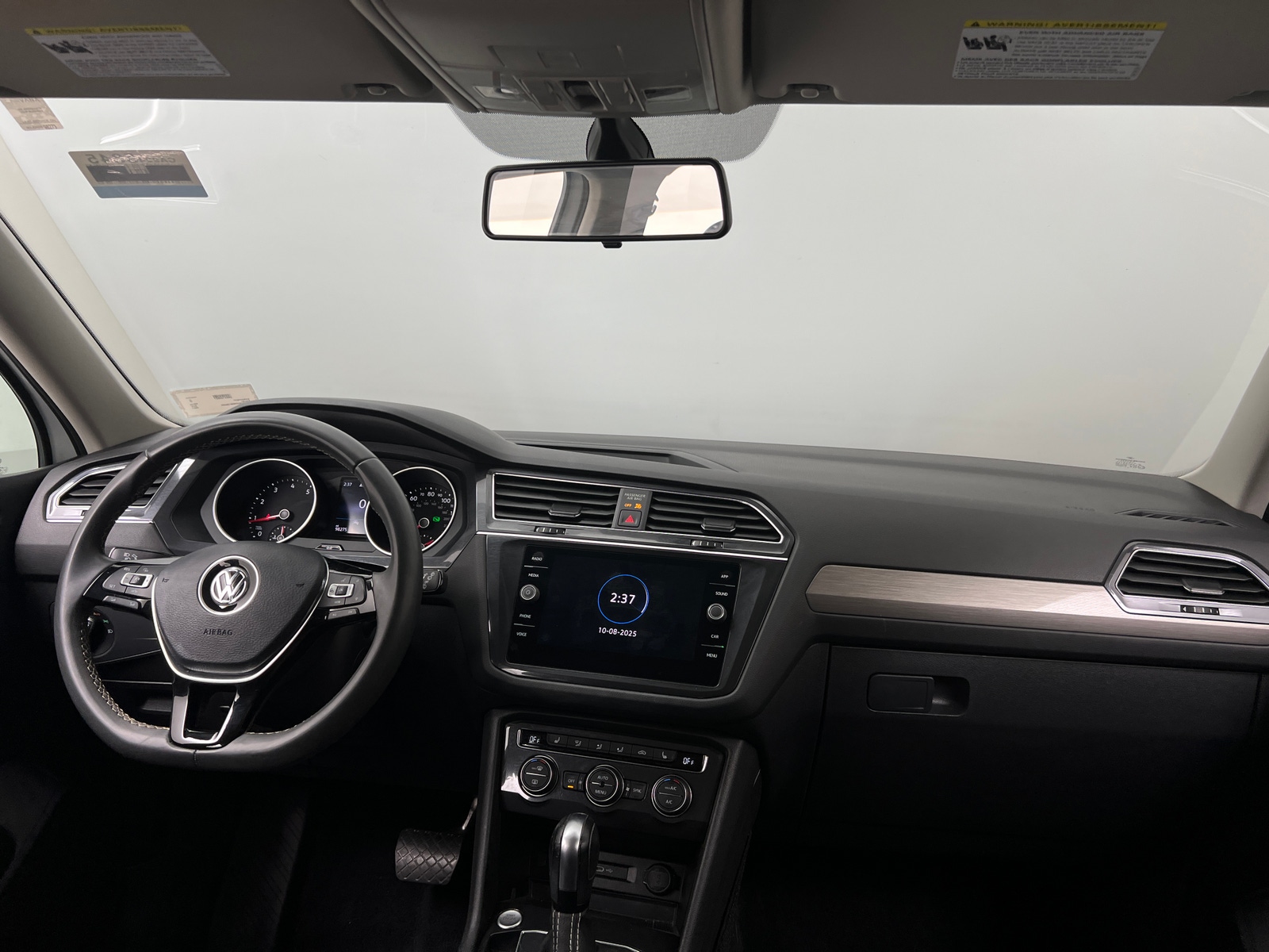 Thumbnail: 2021 Volkswagen Tiguan - 2