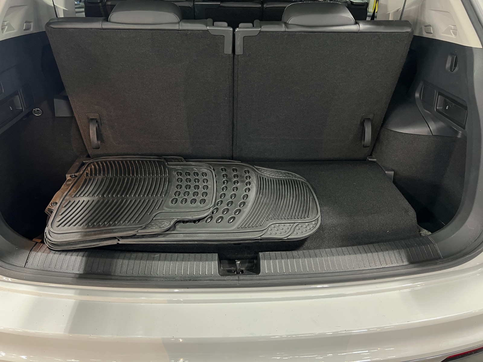 Thumbnail: 2021 Volkswagen Tiguan - 6
