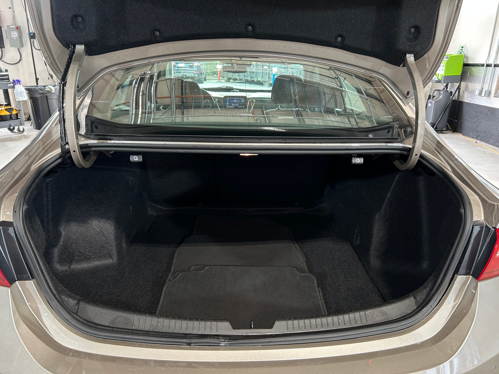 Thumbnail: 2024 Chevrolet Malibu - 7